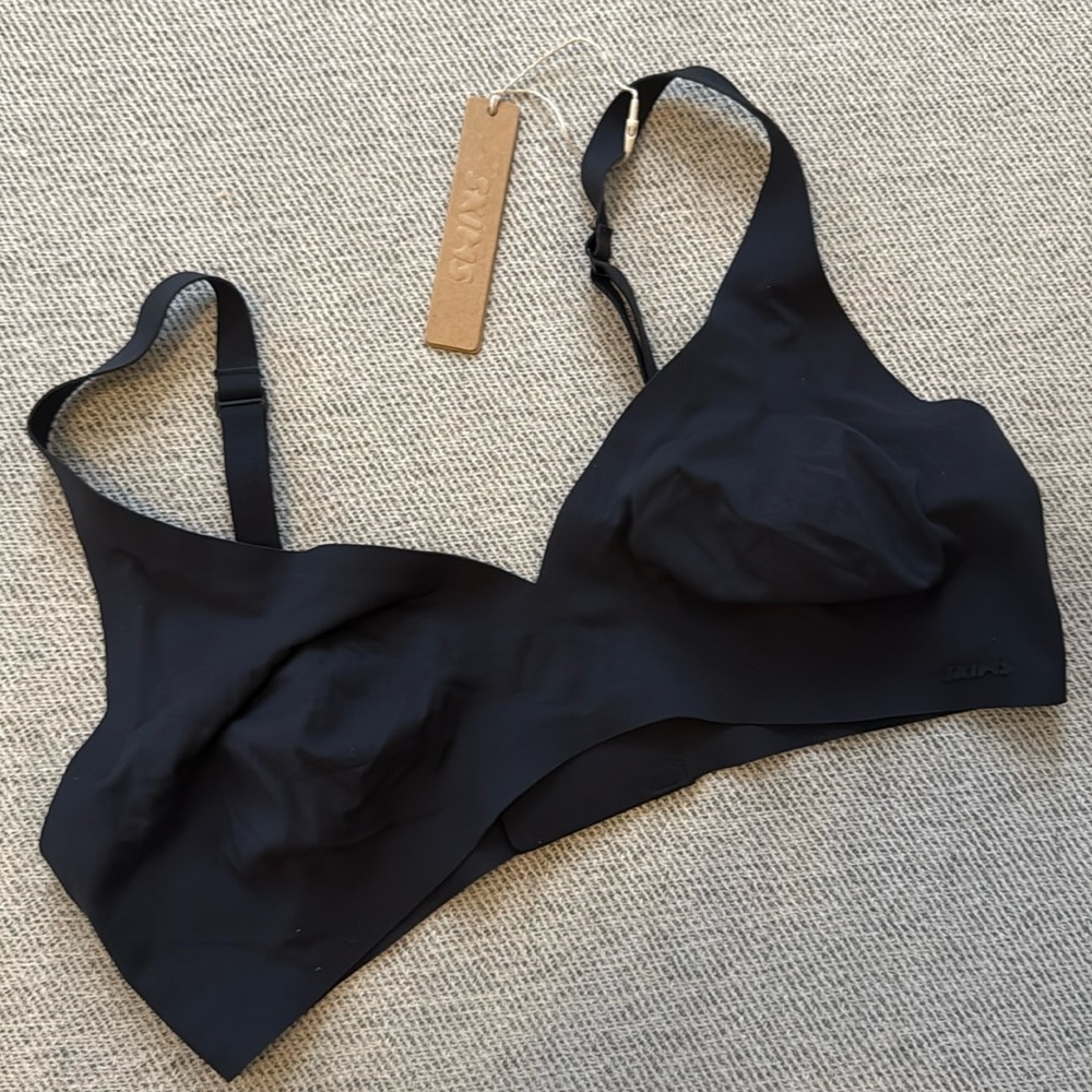 Skims naked plunge bralette - black - medium - NWT